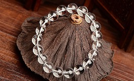 白水晶佩戴注意事项与挑选技巧